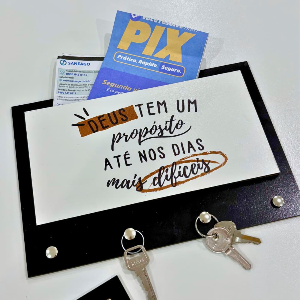 Porta Chaves de Parede em Mdf Decorativo Preto Para Decoração Hall e Casa com Porta Cartas 5 Ganchos